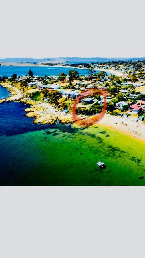 Beach Buoy Opossum Bay South Arm Екстер'єр фото